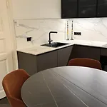 Exklusive Im Herzen Muenchens Lägenhet München